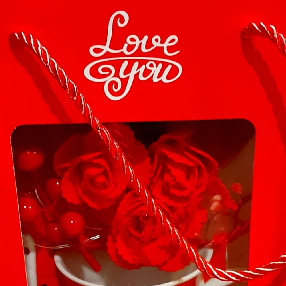 VALENTINE LOVE YOU COFFEE MUG WITH RED BOUQUET LED LIGHT